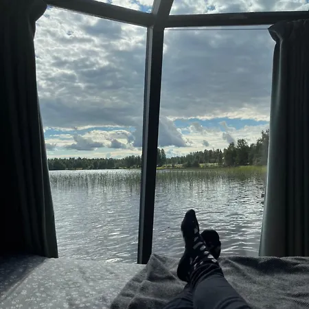 Vikajaervi View Experience Igloos 아파트 로바니에미