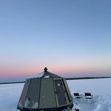 Vikajaervi View Experience Igloos