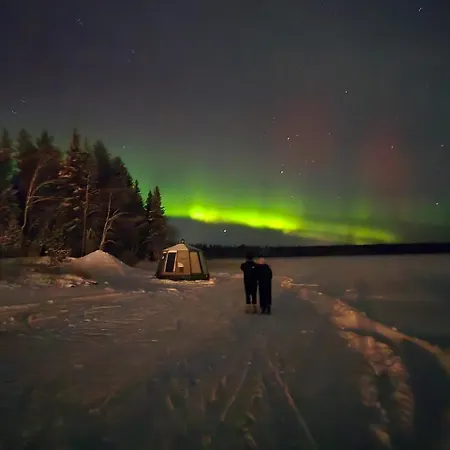 Vikajaervi View Experience Igloos 아파트 로바니에미