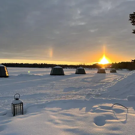 Vikajaervi View Experience Igloos