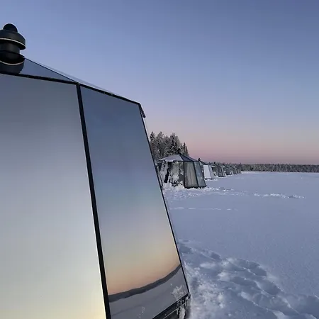 Vikajaervi View Experience Igloos 아파트 *