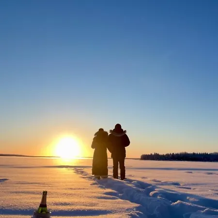 Vikajaervi View Experience Igloos 아파트 *