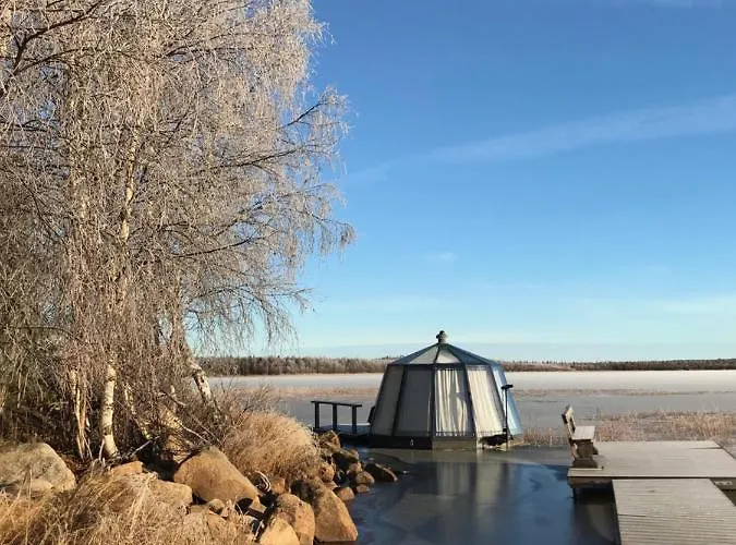 Vikajaervi View Experience Igloos