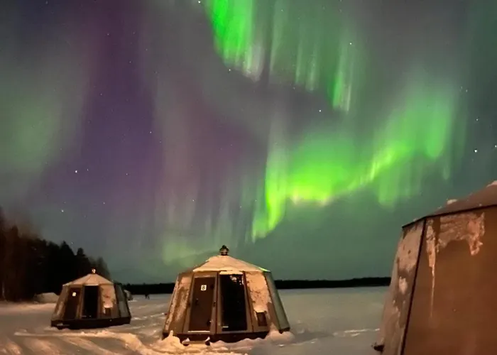 Vikajaervi View Experience Igloos