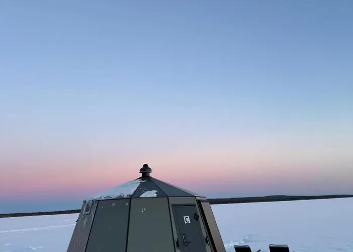 Vikajaervi View Experience Igloos